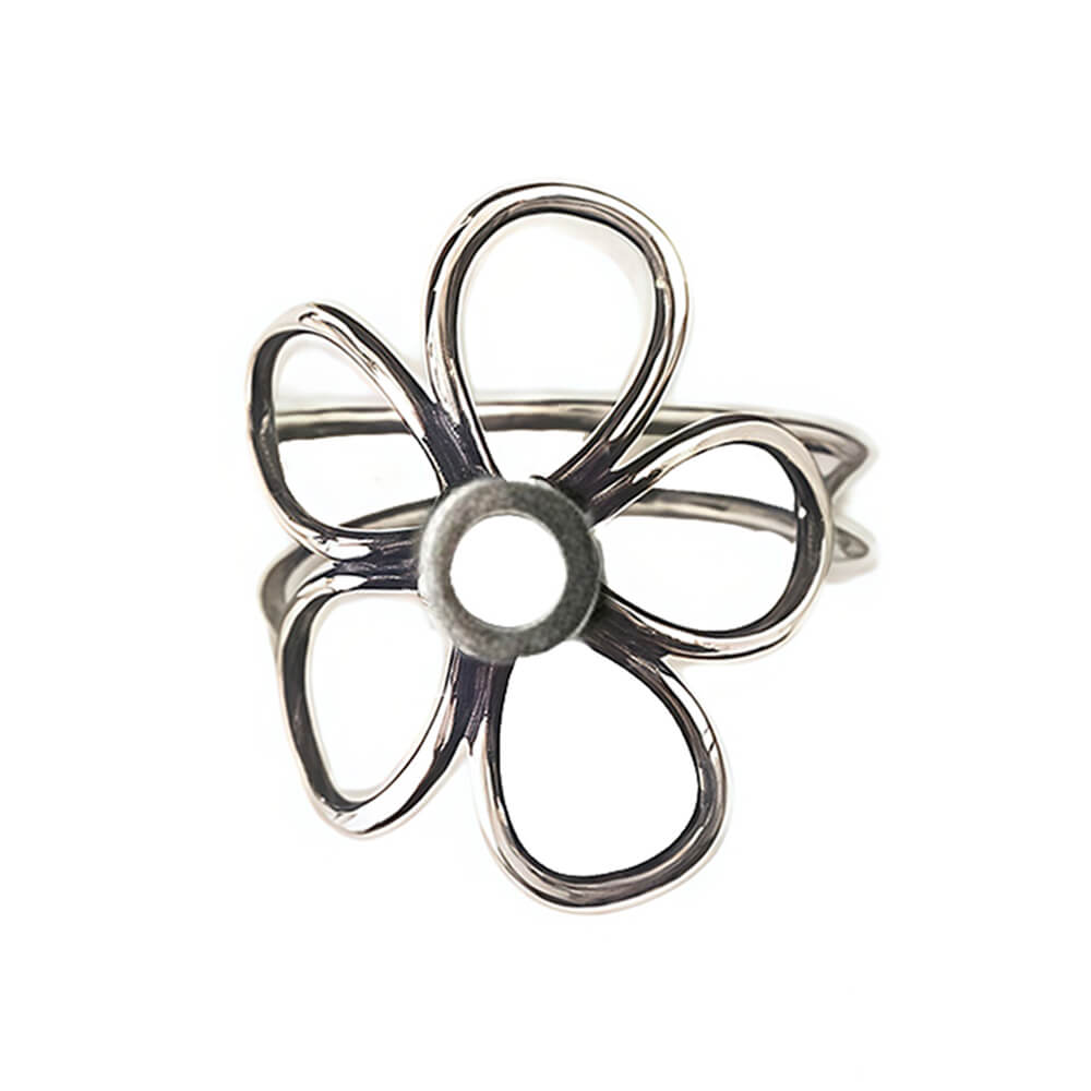 Indie Daisy Loop Ring