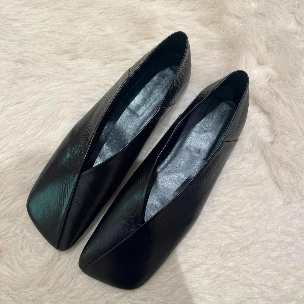 Minimalist Square-Toe Black Flats